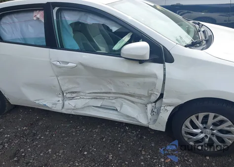 2019 Toyota Corolla Le z USA, uszkodzony, nr VIN 2T1BURHE5KC221913